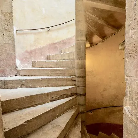 12 Carnot - * Beaune (Cote d'Or)