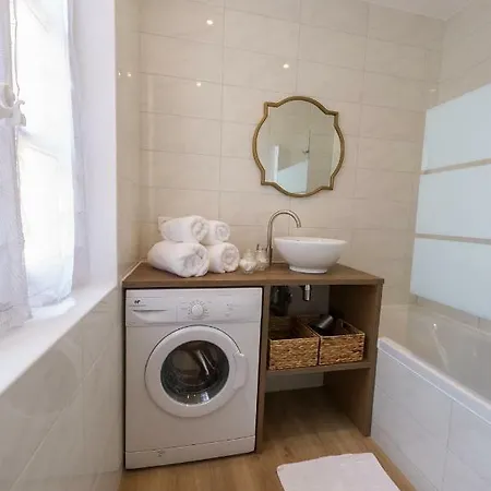 12 Carnot - * Beaune (Cote d'Or)