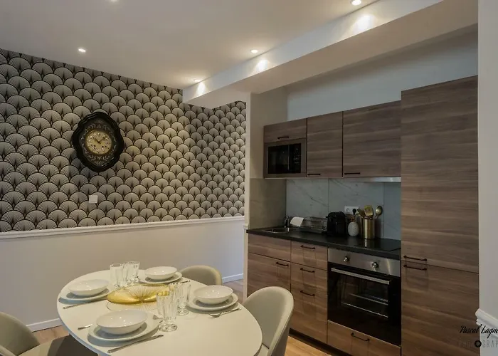 12 Carnot - Апартаменти