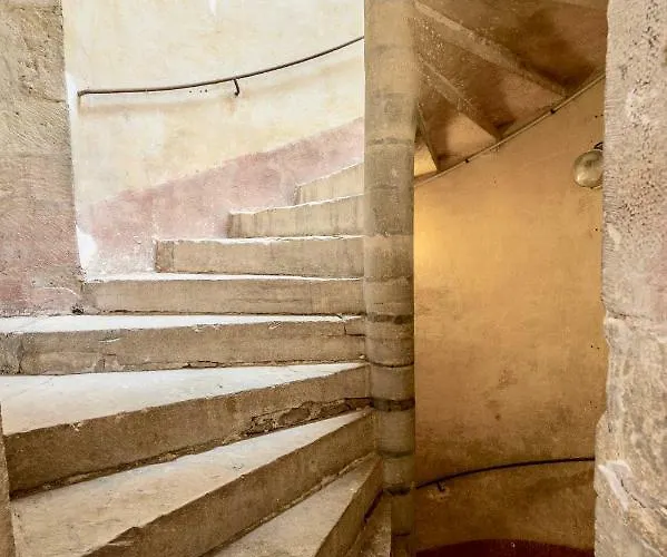 12 Carnot - * Beaune (Cote d'Or)