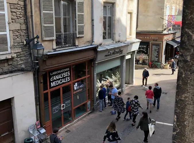 Апартаменти 12 Carnot - *