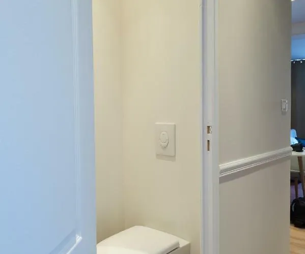 12 Carnot - * Бон