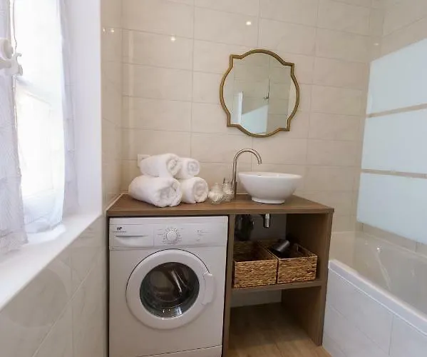 12 Carnot - * Beaune (Cote d'Or)