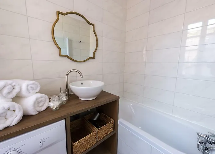 Apartment 12 Carnot -